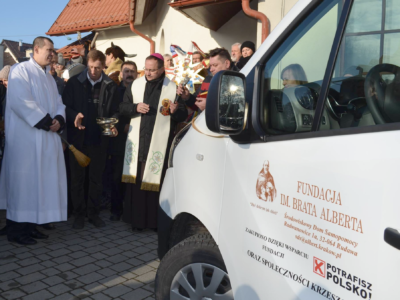 Fundacja “Potrafisz Polsko” Dofinansowała Zakup Busa dla Osób Niepełnosprawnych z Fundacji im. Brata Alberta